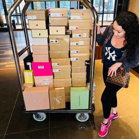 Meet your Posher, Deanna - Picture 5 of 8